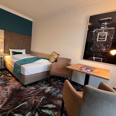 Appartementhotel Cura Bad Fuessing Exteriör bild