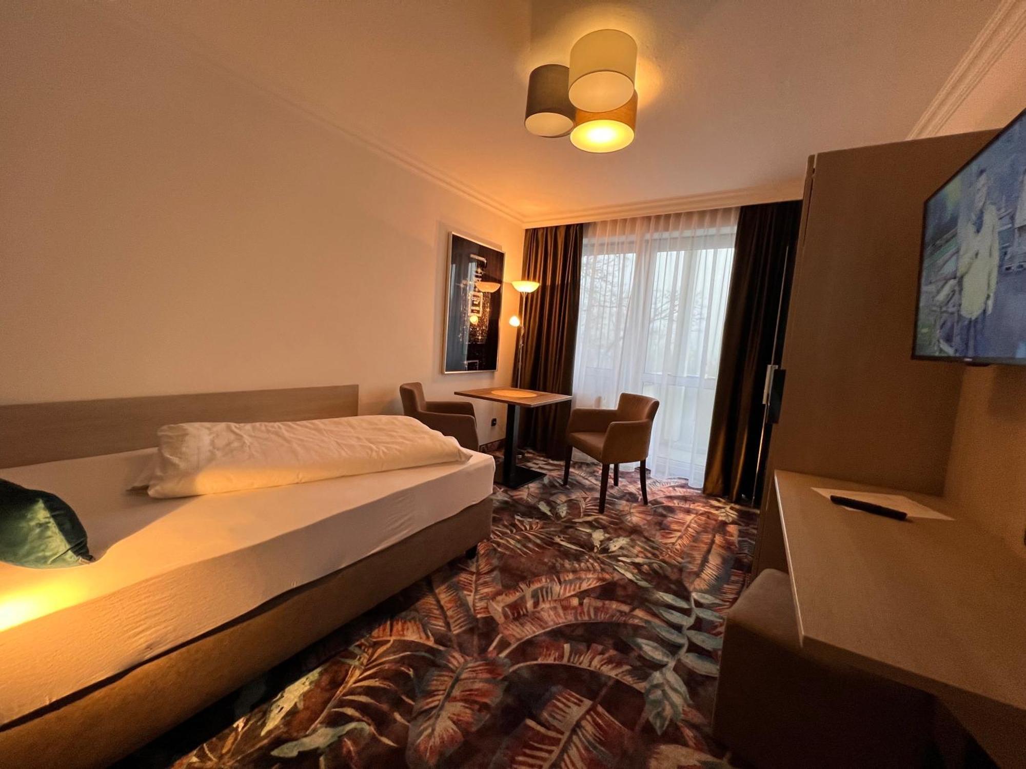 Appartementhotel Cura Bad Fuessing Exteriör bild